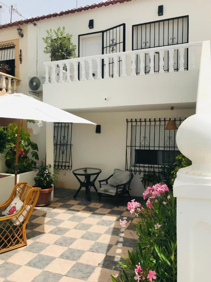 Apartamento Salinas トレビエハ エクステリア 写真